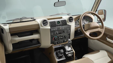 Land Rover Defender Soft Top - dashboard