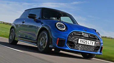 MINI John Cooper Works - front