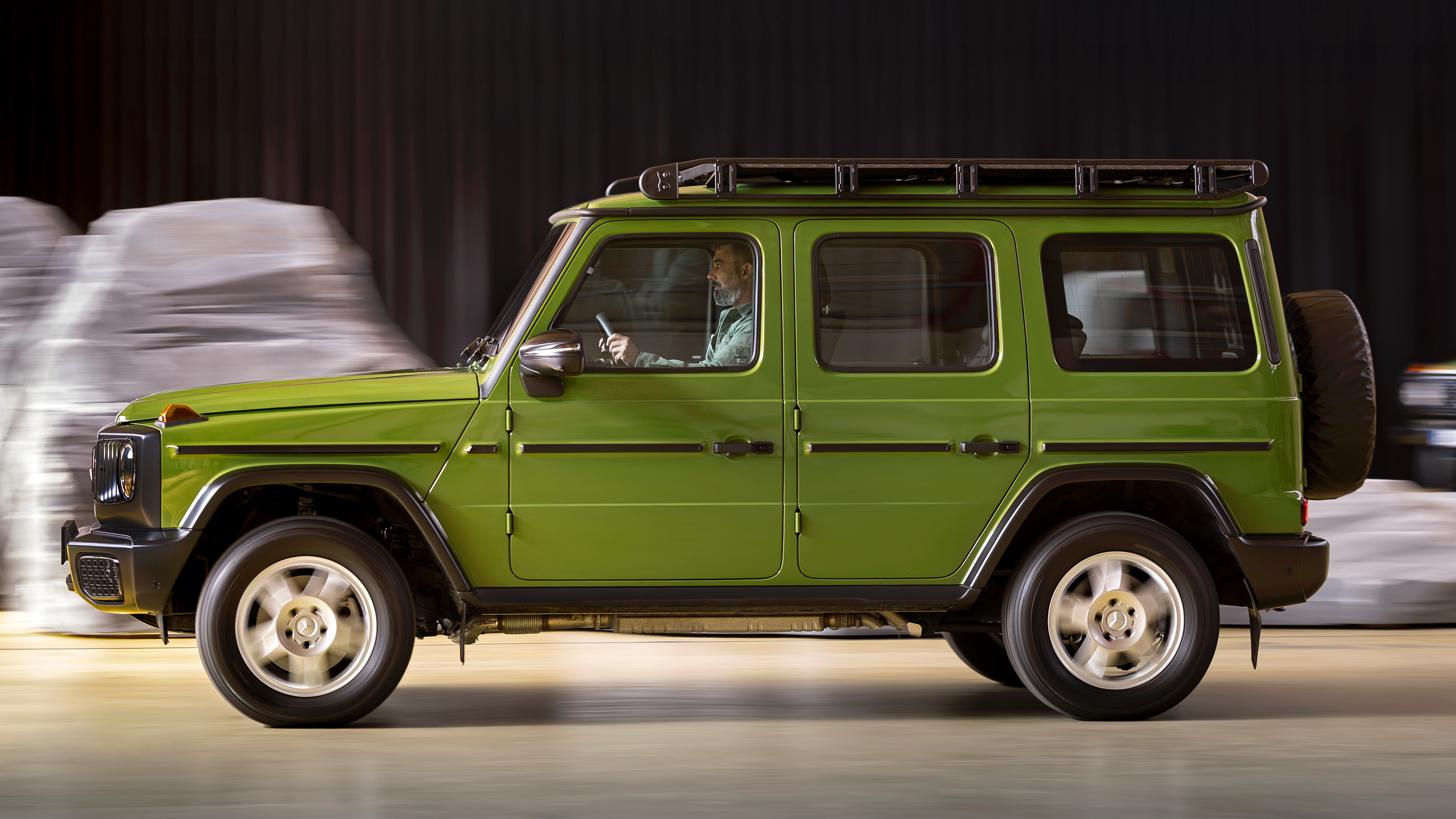 Mercedes G-Class ‘Edition Stronger than the 1980s’ - dynamic side profile