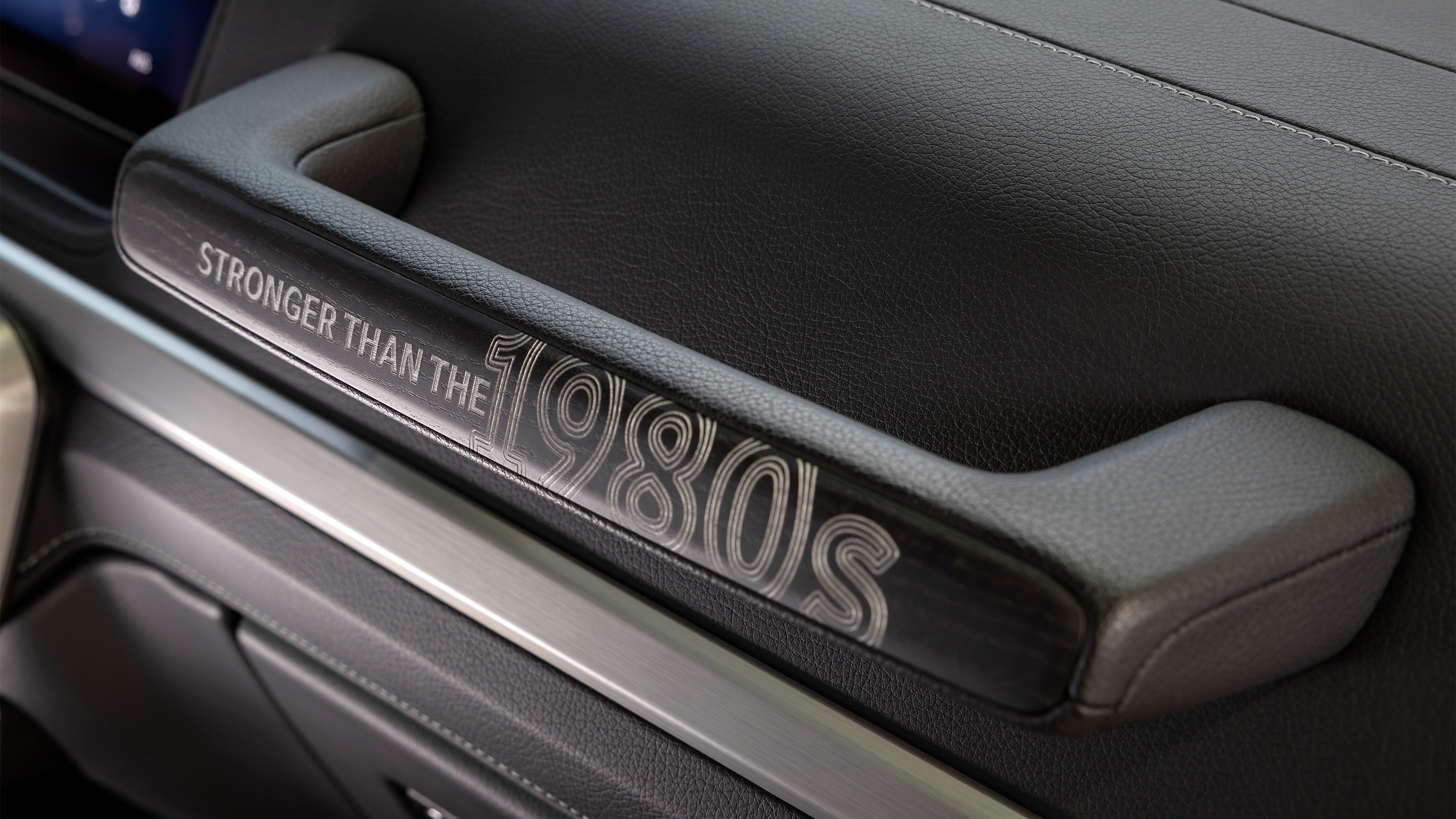 Mercedes G-Class ‘Edition Stronger than the 1980s’ - grab handle
