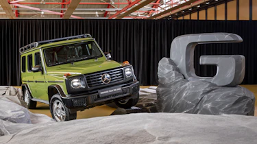 Mercedes G-Class ‘Edition Stronger than the 1980s’ - green static front with 'G'