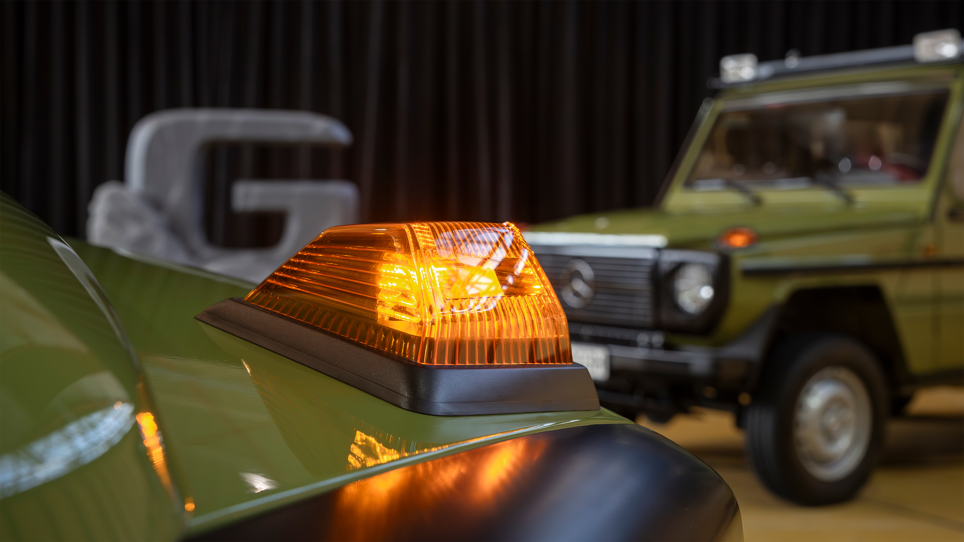 Mercedes G-Class ‘Edition Stronger than the 1980s’ - indicator light