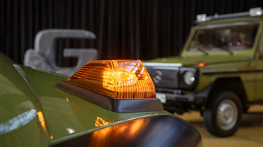 Mercedes G-Class ‘Edition Stronger than the 1980s’ - indicator light