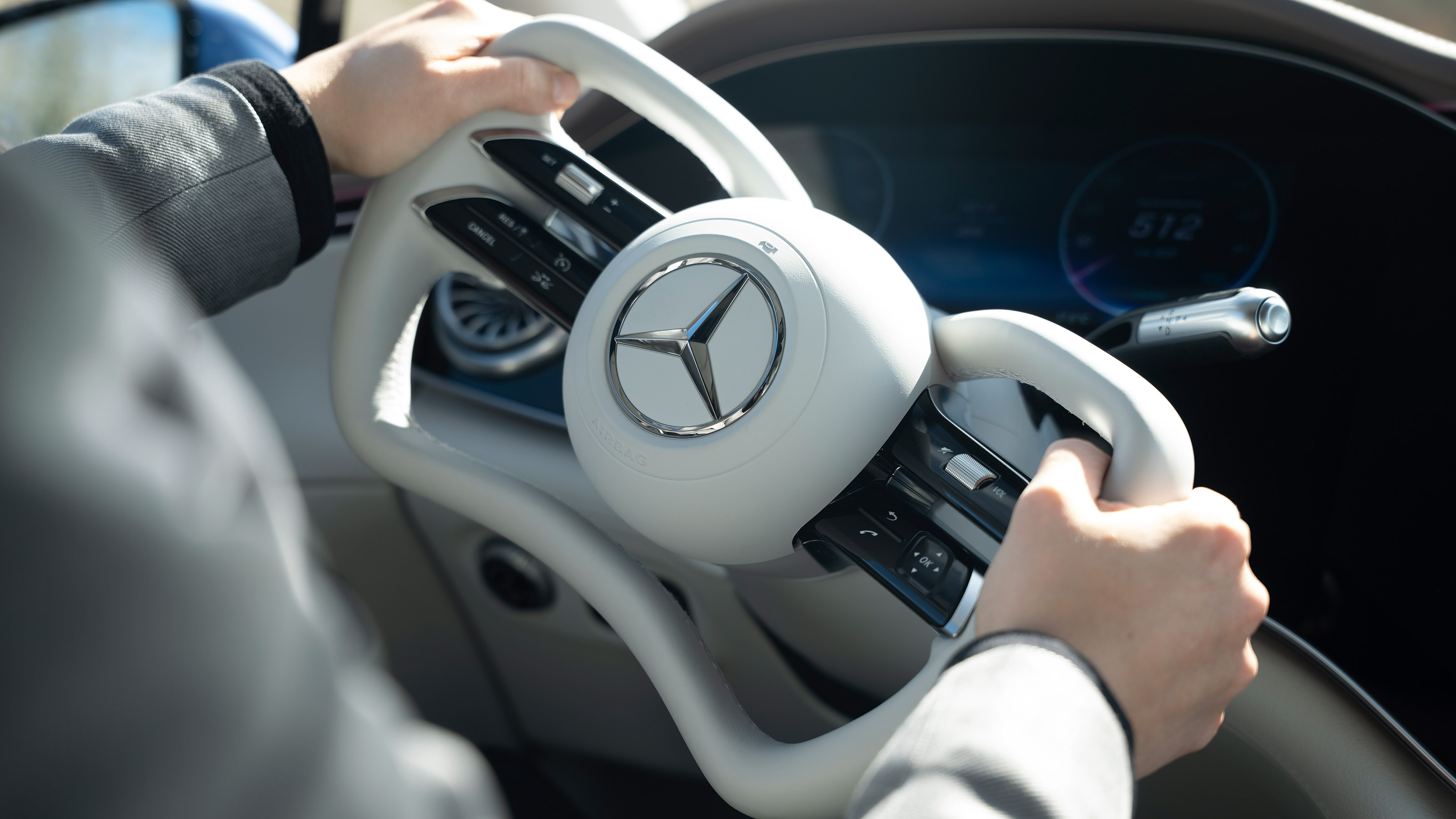 Mercedes steer-by-wire - steering wheel
