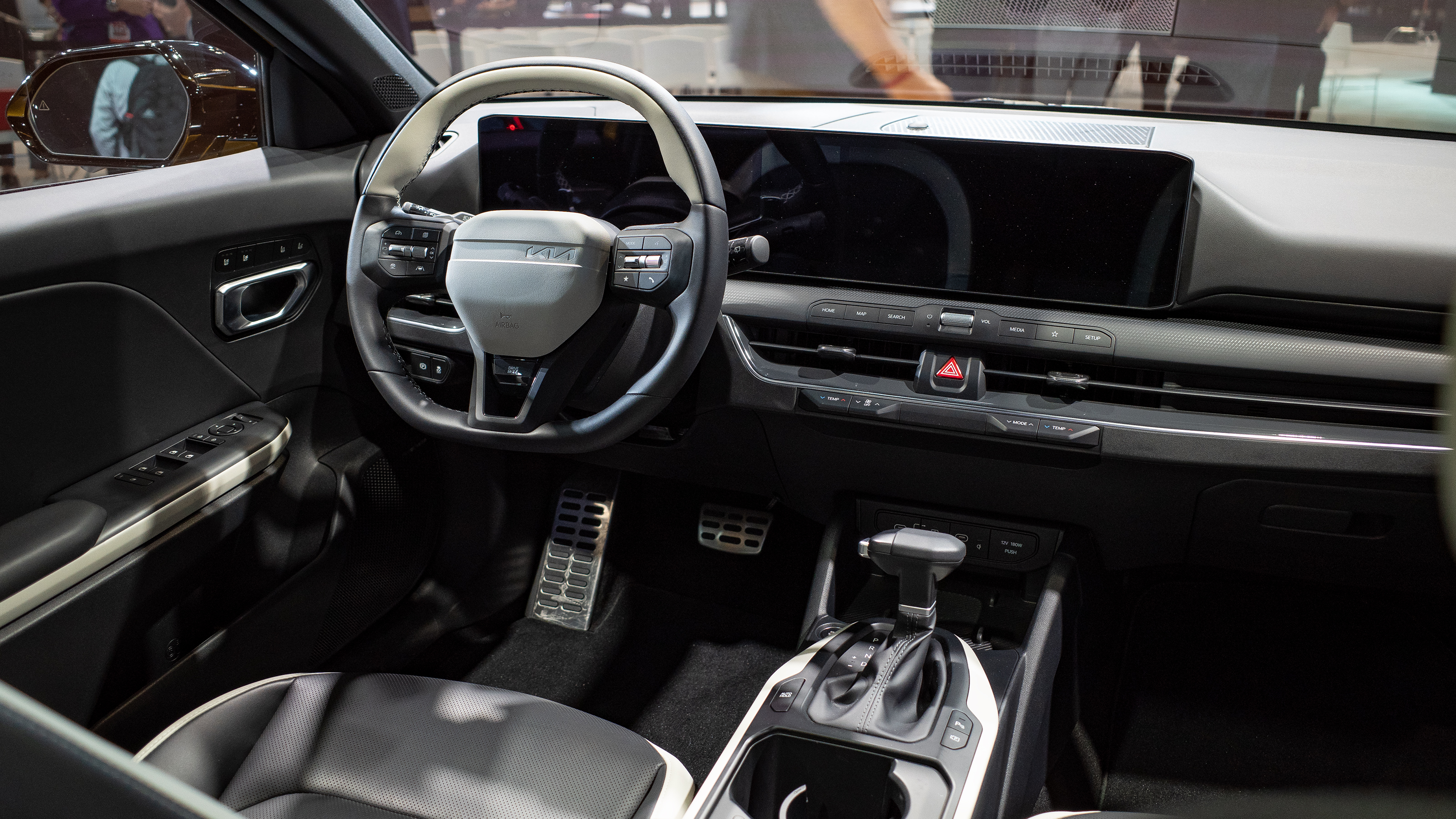 New Kia K4 hatchback at the New York Auto Show - interior 