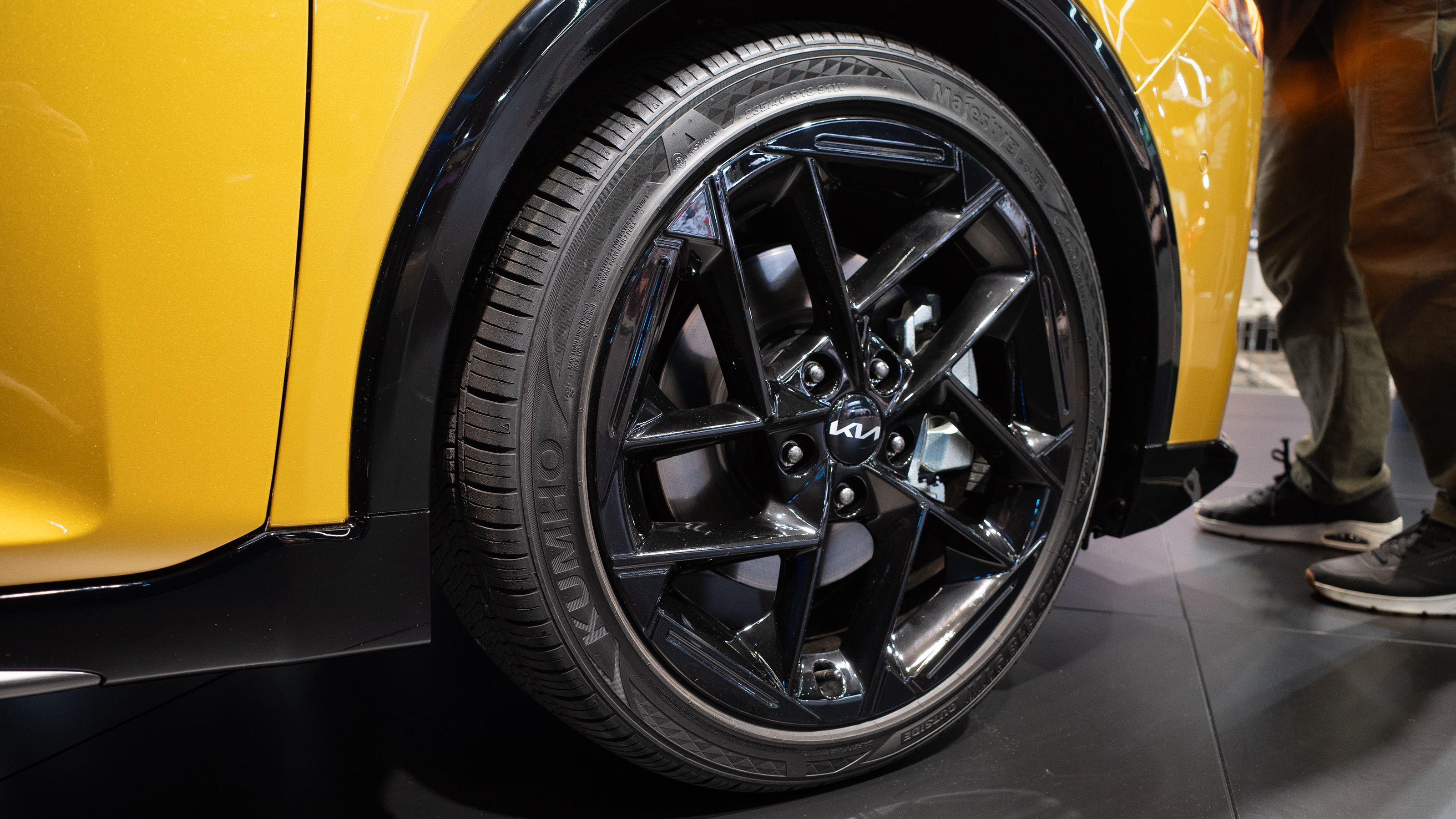 New Kia K4 hatchback at the New York Auto Show - alloys 