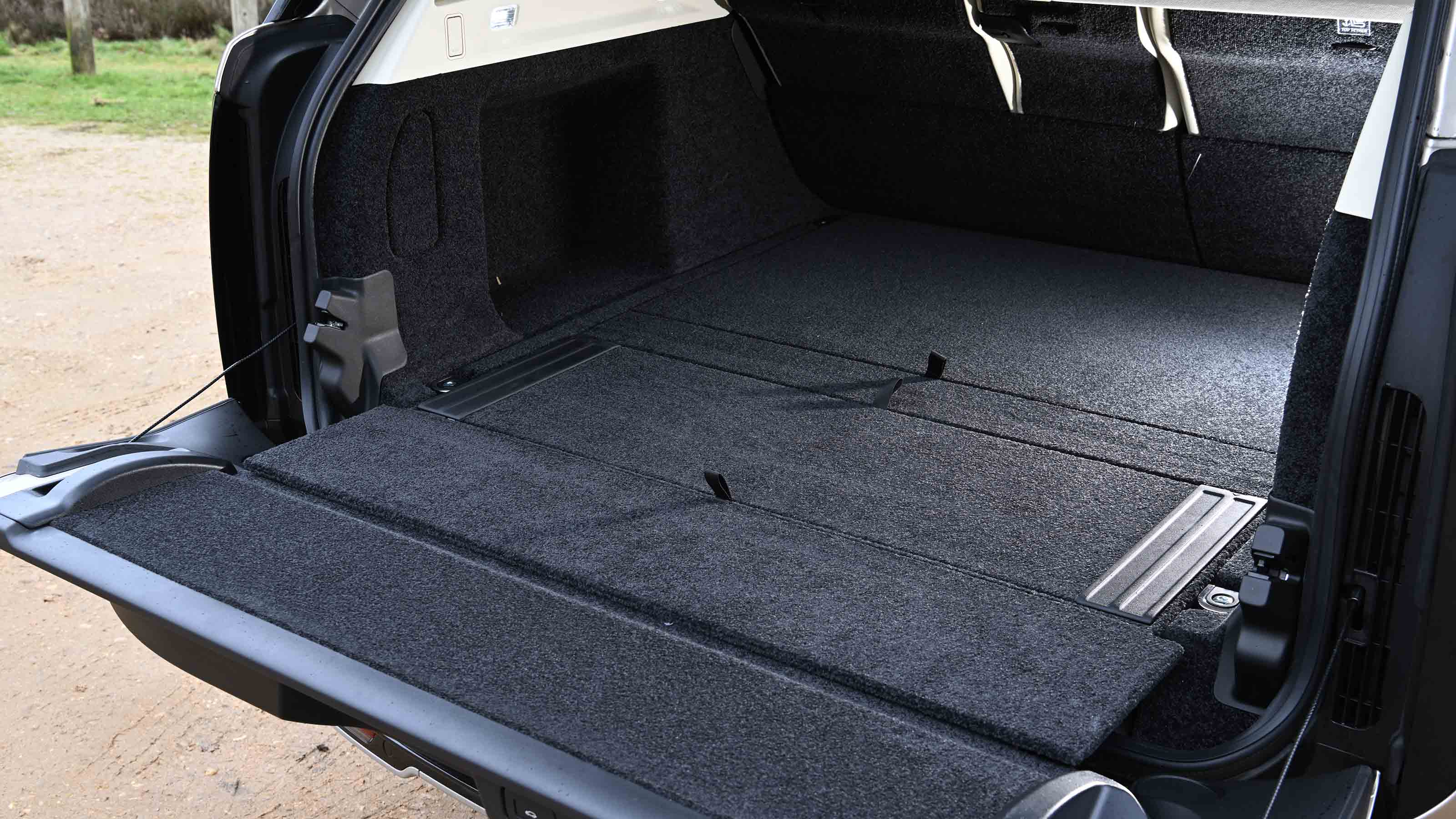 Range Rover - boot