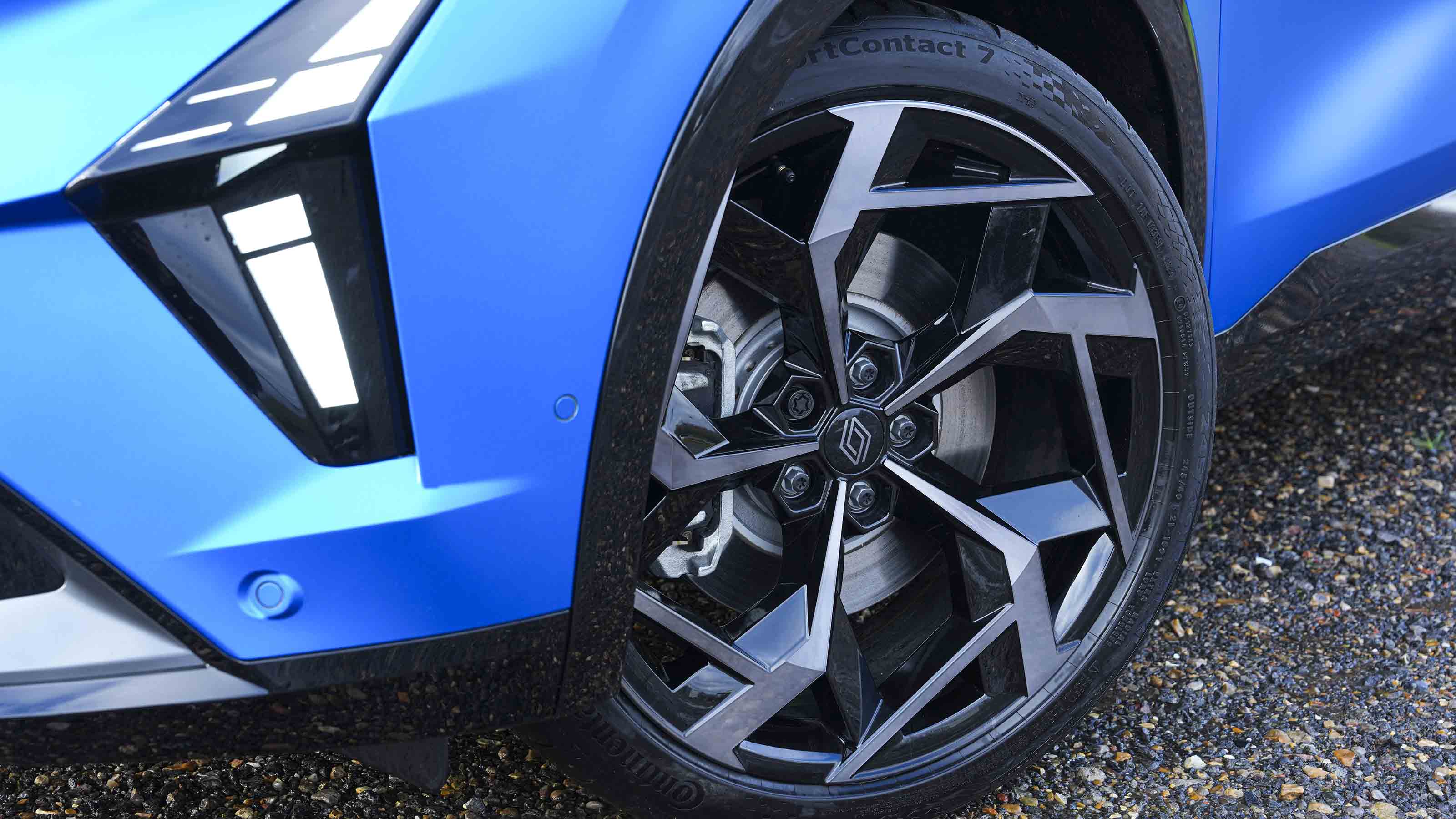 Renault Rafale - alloy wheel detail