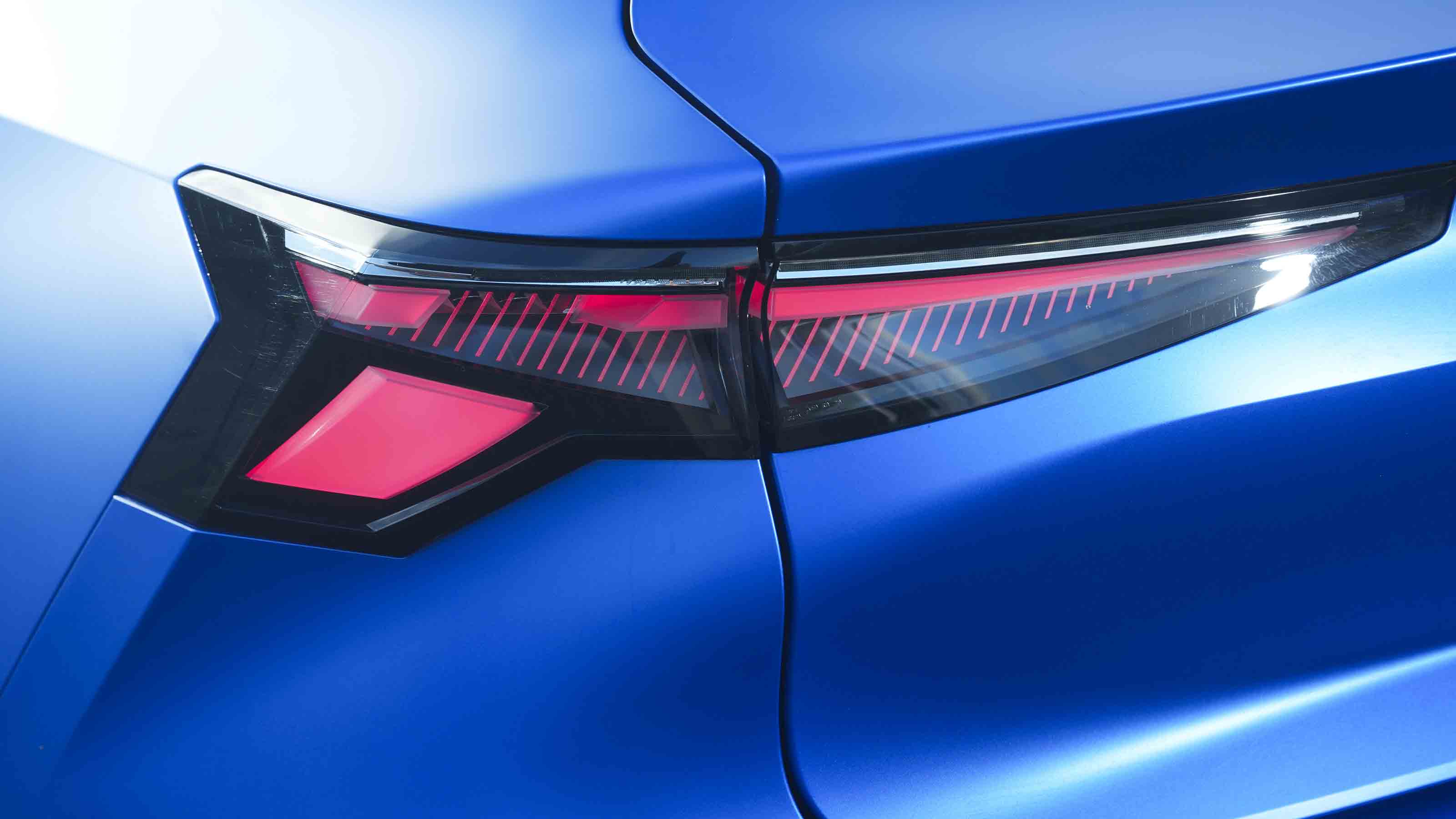 Renault Rafale - rear light detail