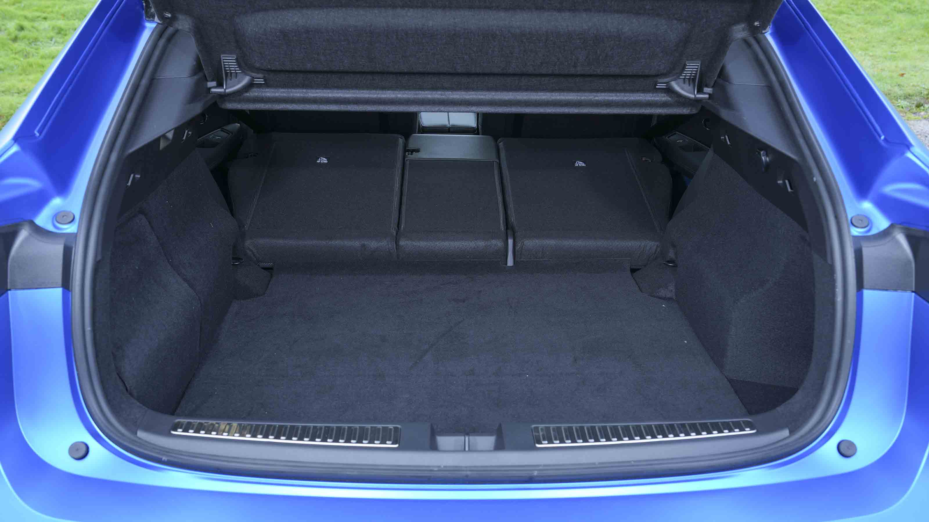 Renault Rafale -  boot, seats folded