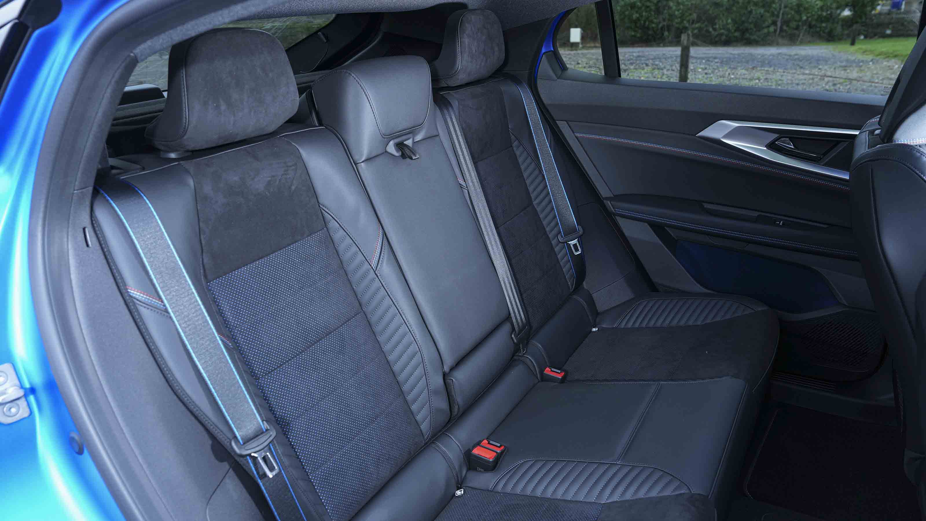 Renault Rafale - rear seats