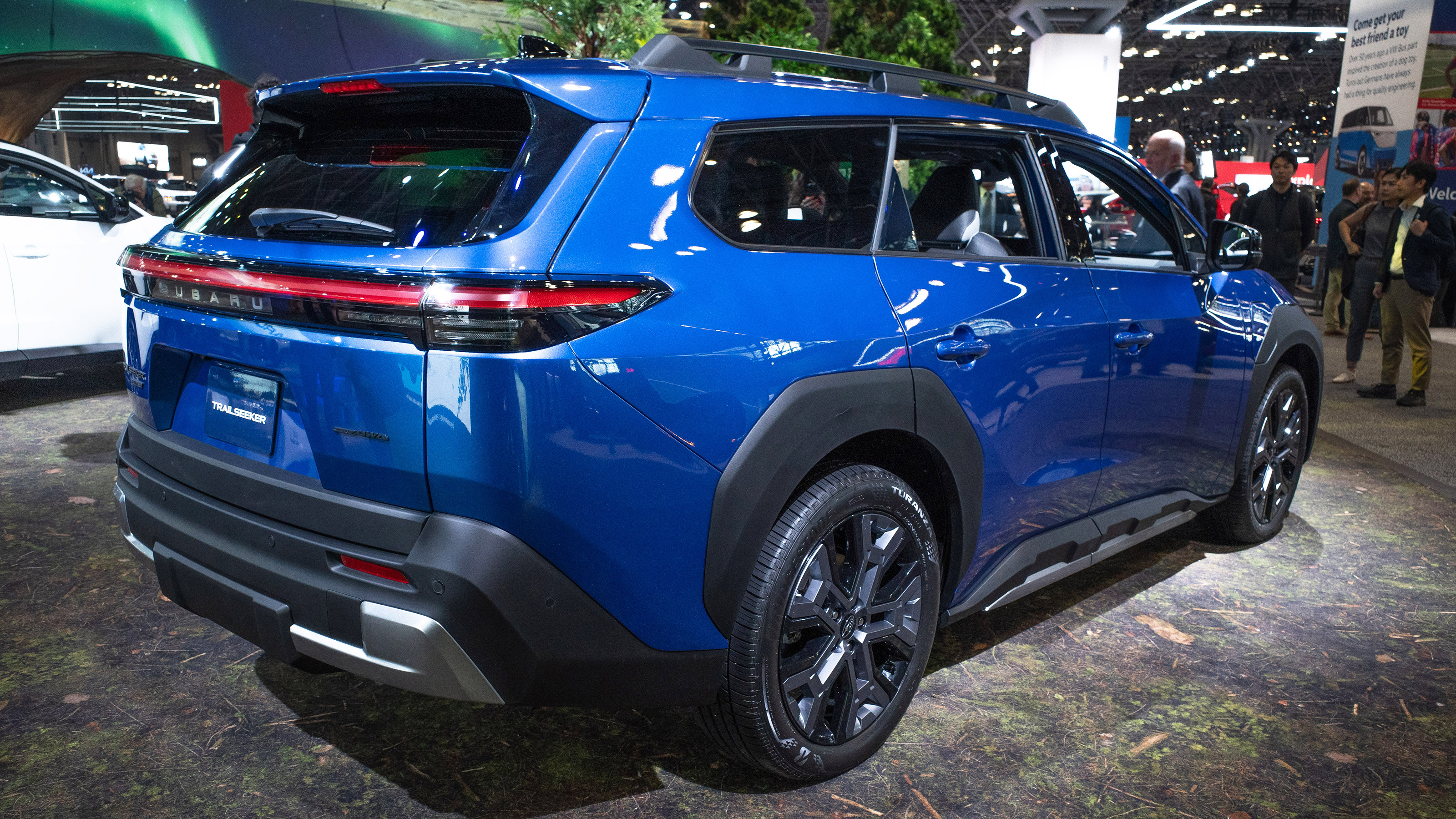 Subaru Trailseeker - show rear