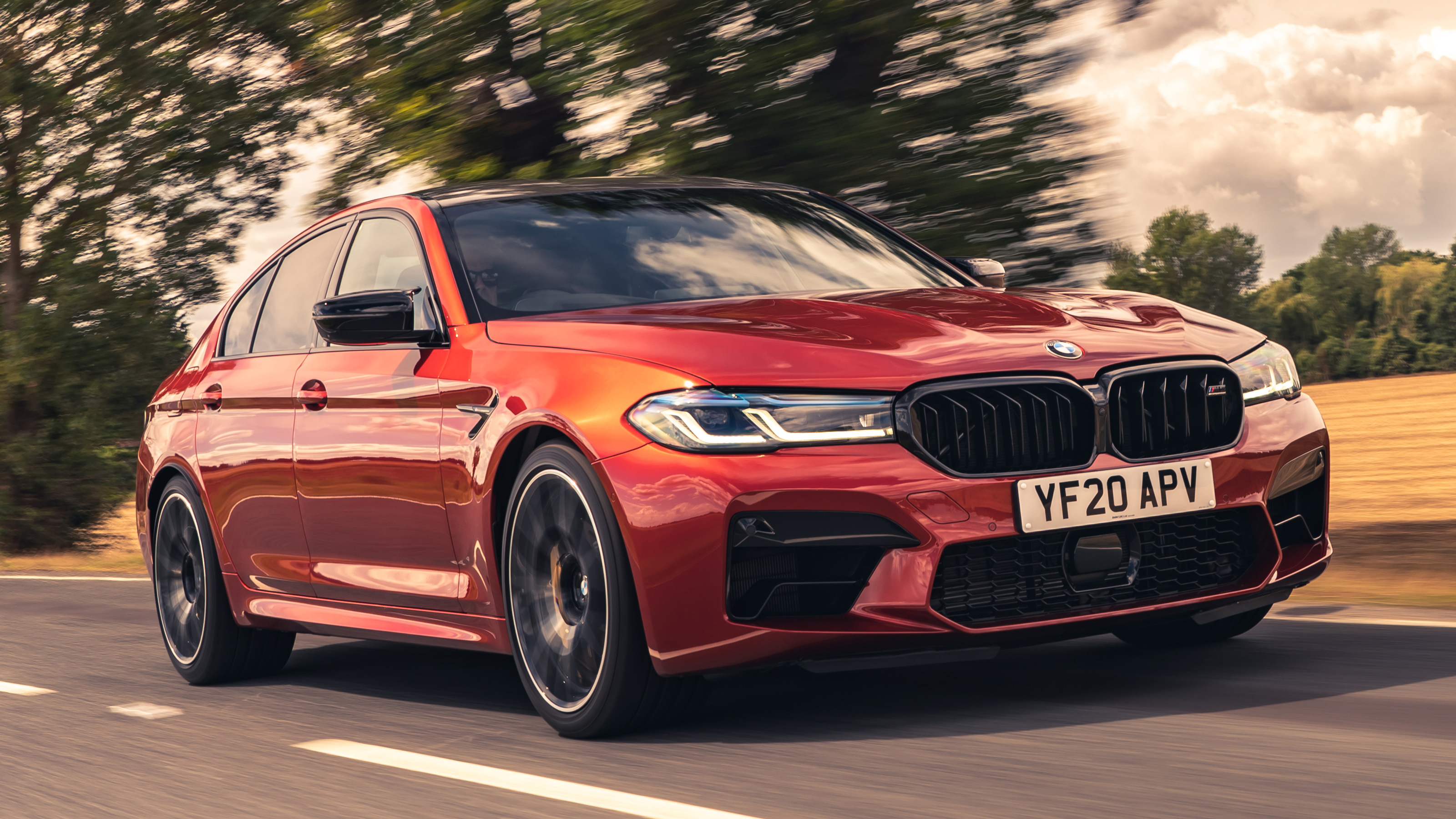 BMW M5 F90 - front tracking