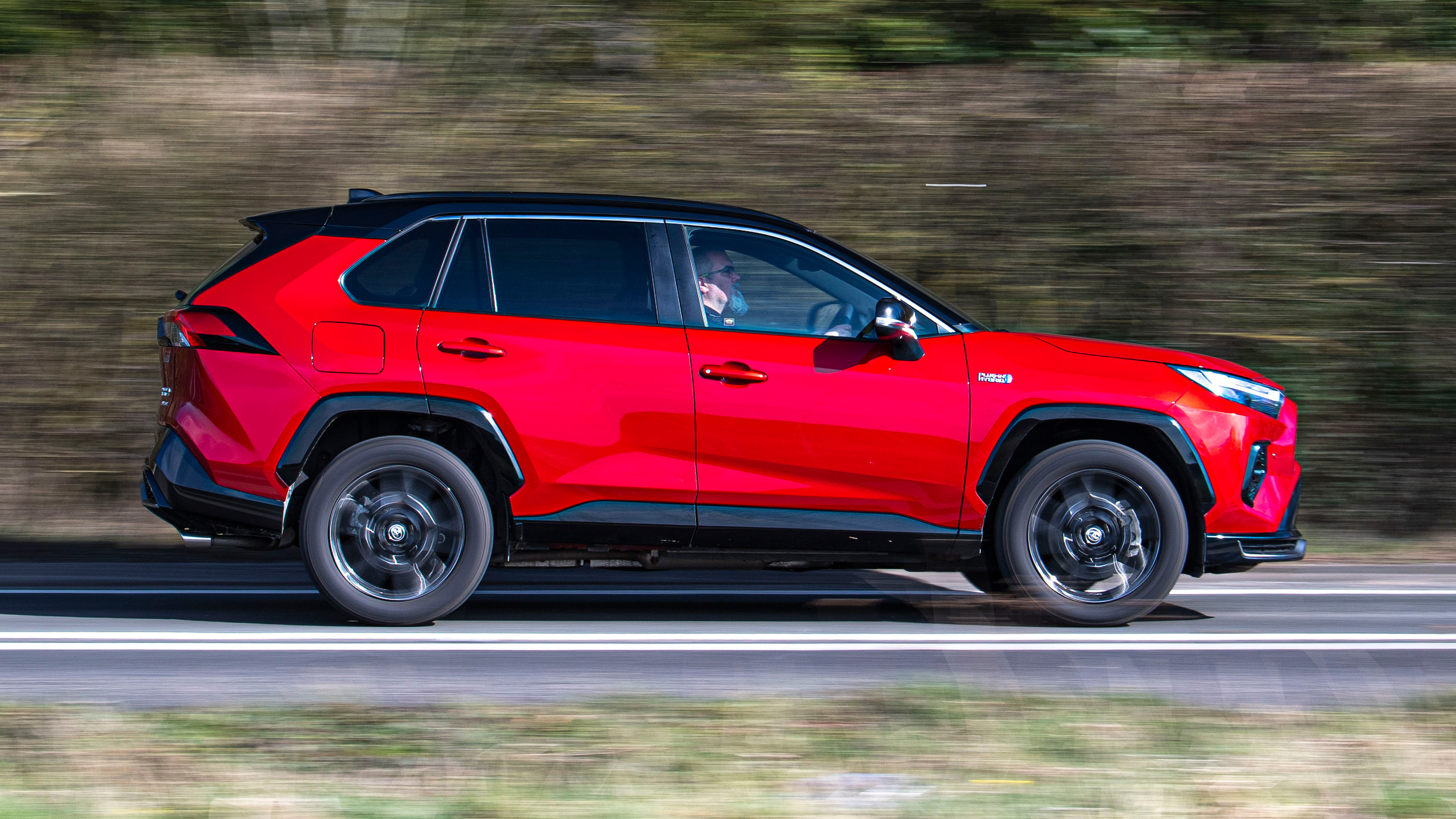 Toyota RAV4 - side dynamic