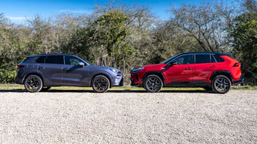 Toyota RAV4 vs Cupra Terramar - side static