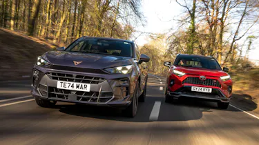 Toyota RAV4 vs Cupra Terramar - front tracking