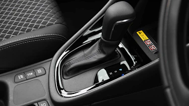 Toyota Yaris - gear selector