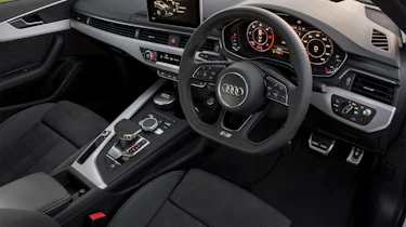 Used Audi A4 Avant (2015-17) interior