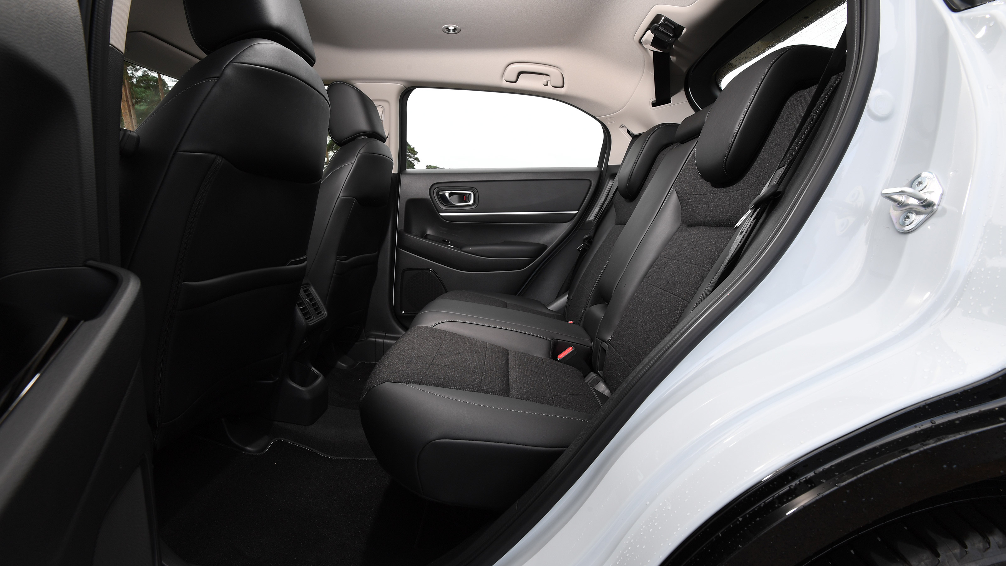 Used Honda HR-V Mk3 - rear seats