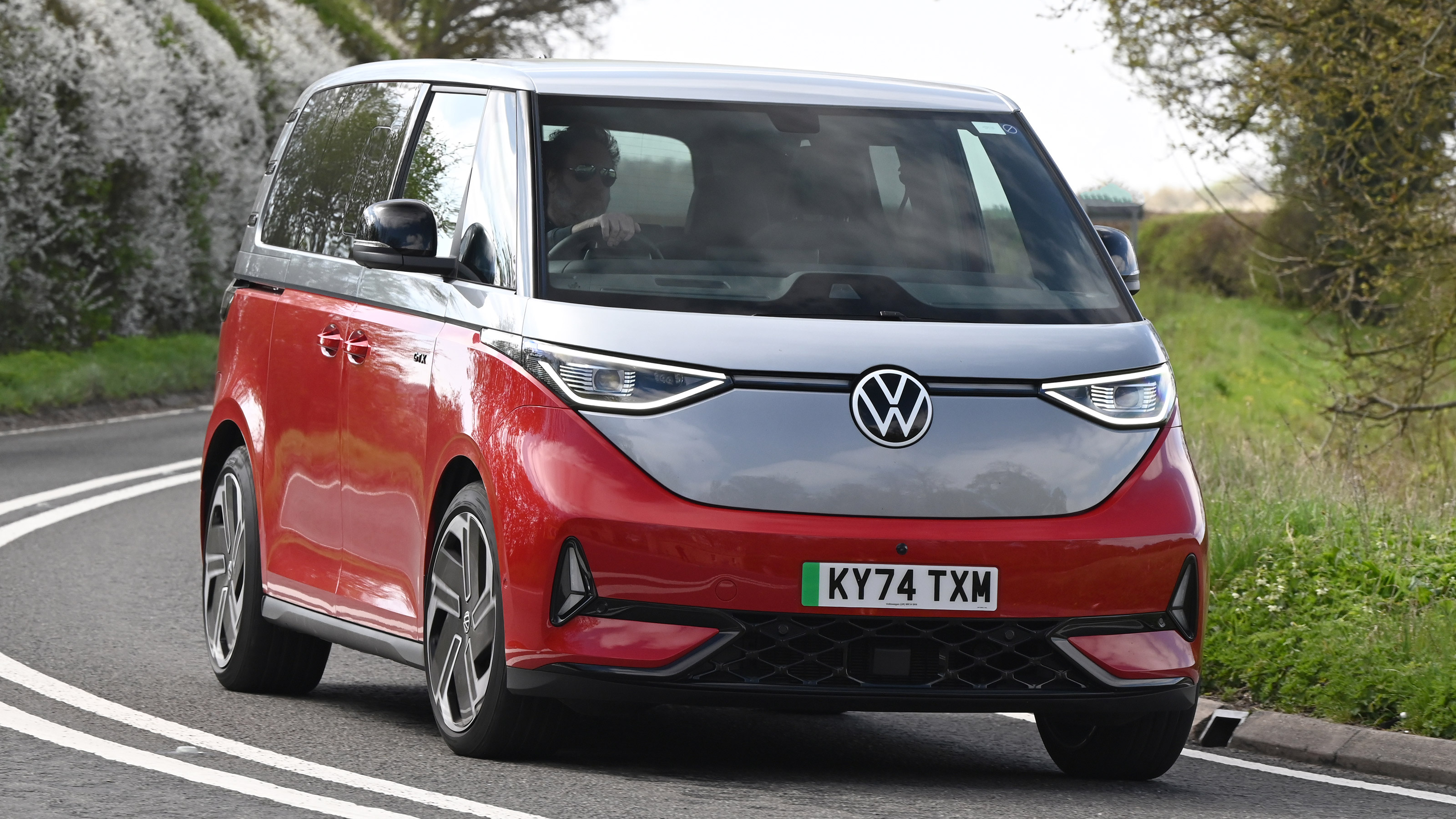Volkswagen ID.Buzz GTX - front cornering
