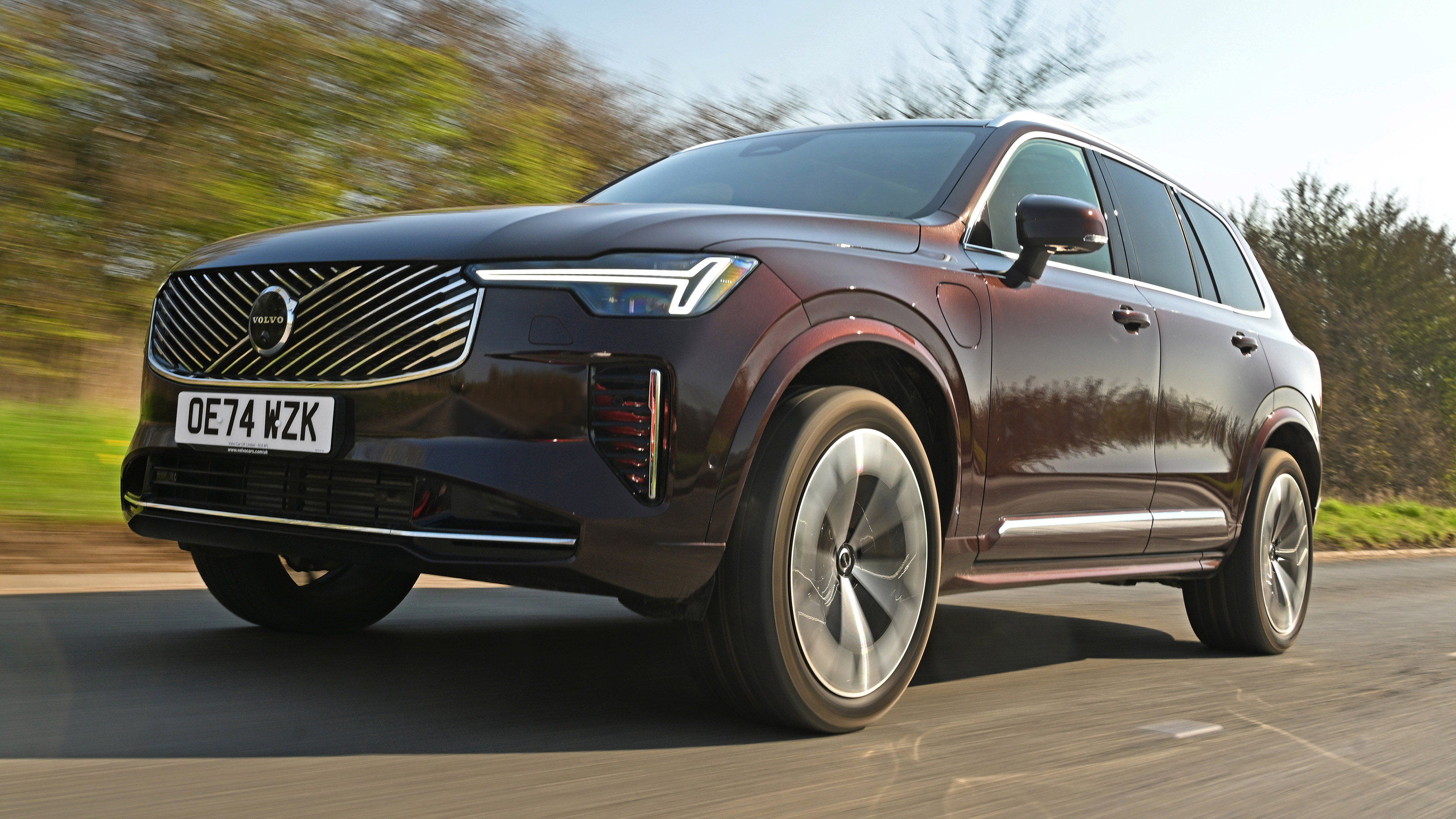 Volvo XC90 - front tracking