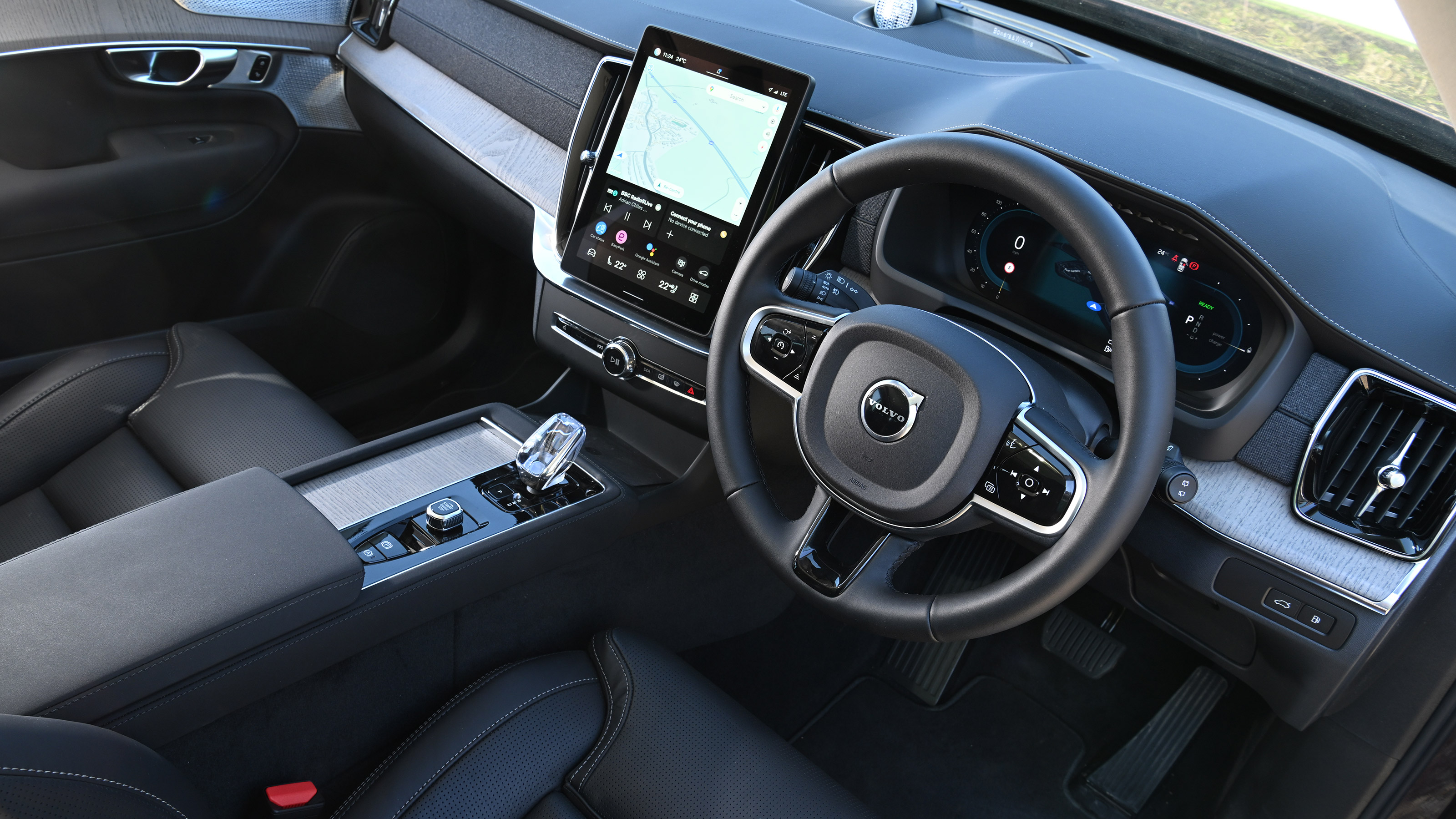 Volvo XC90 - cabin