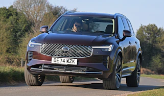 Volvo XC90 - front cornering