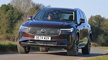 Volvo XC90 - front cornering