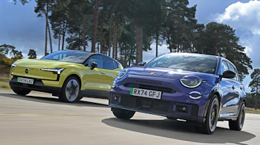 Abarth 600e and Volvo EX30 - front tracking