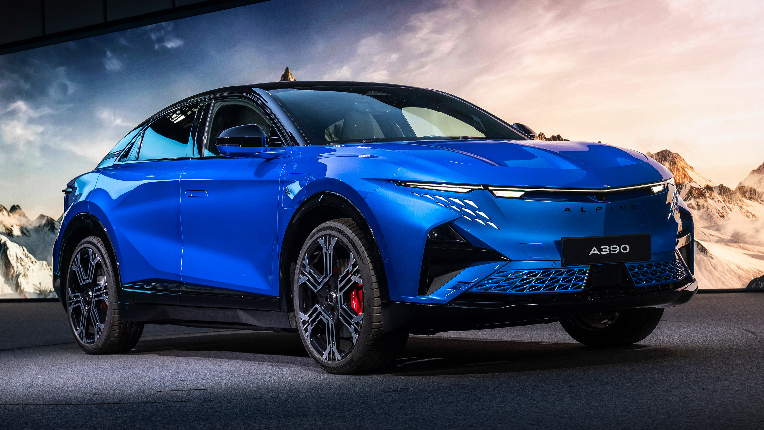 Alpine A390 - front static