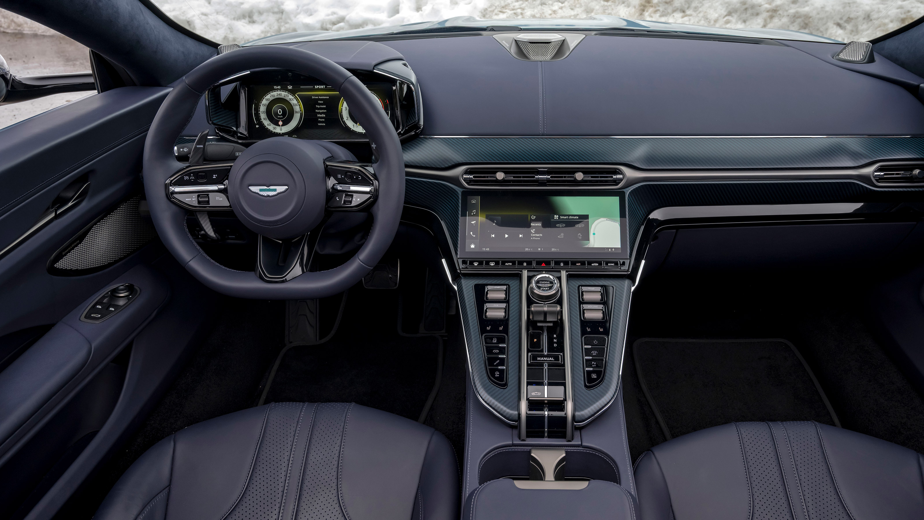 Aston Martin Vantage Roadster - dash