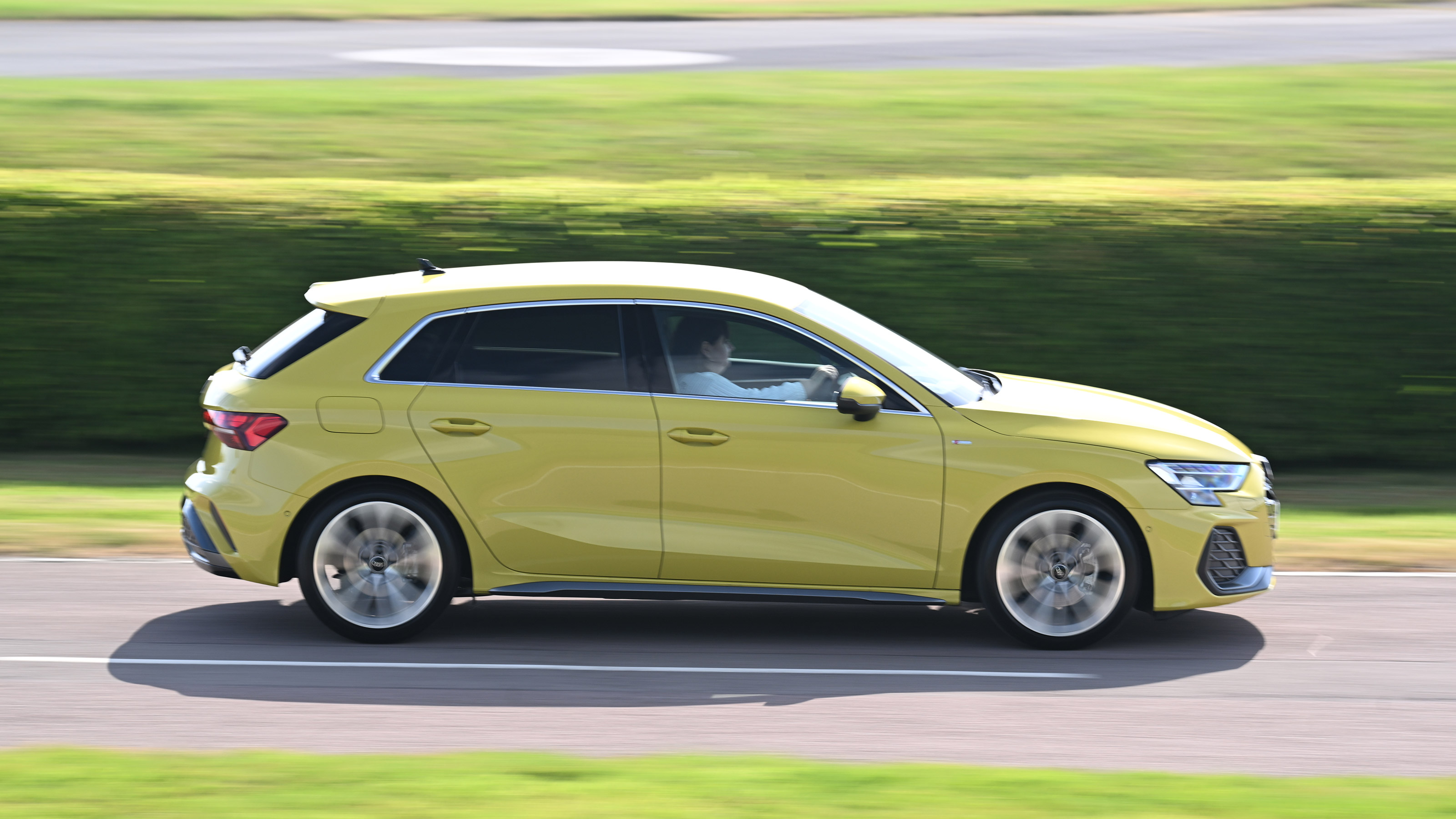 Audi A3 35 TFSI S tronic S line long termer - side