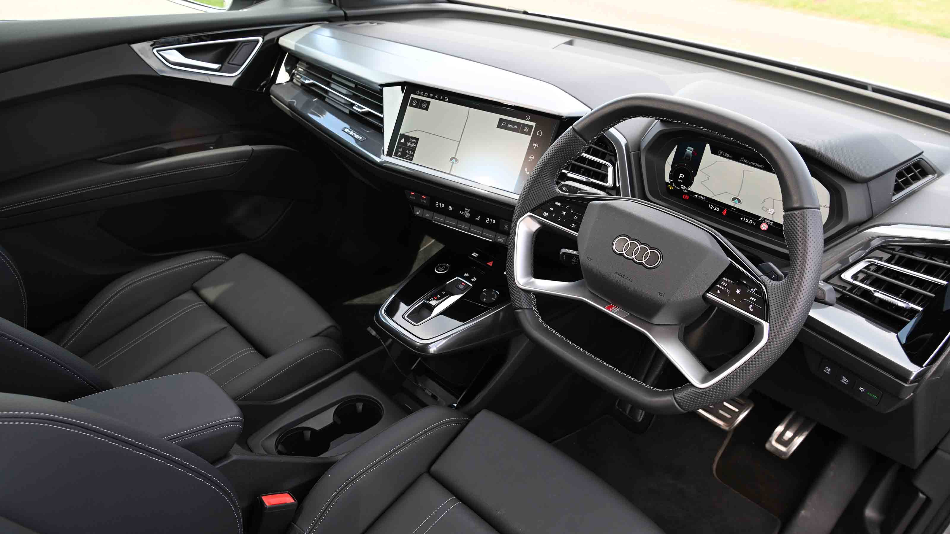 Audi Q4 e-tron - dashboard