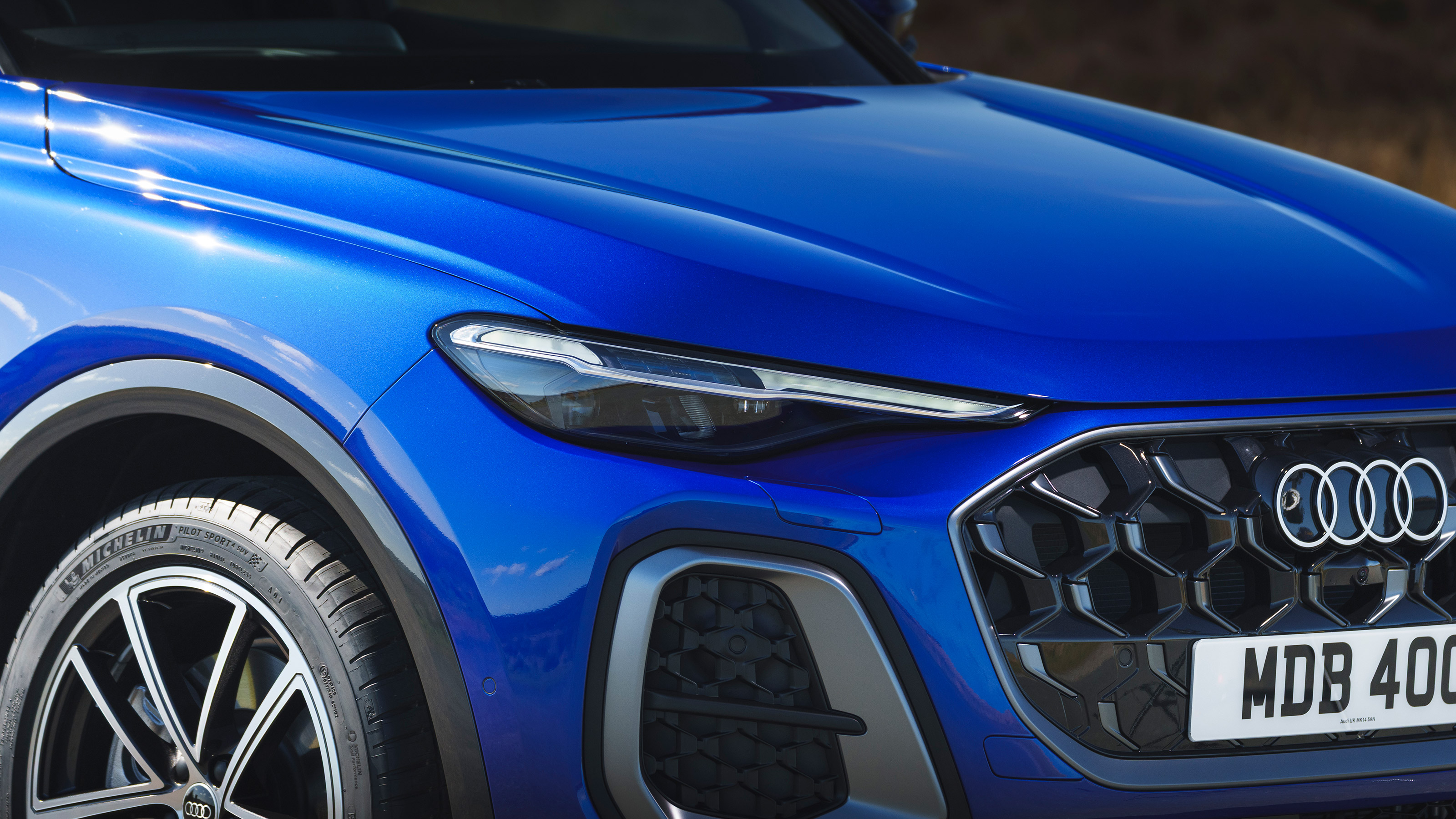 Audi Q5 Sportback - front light