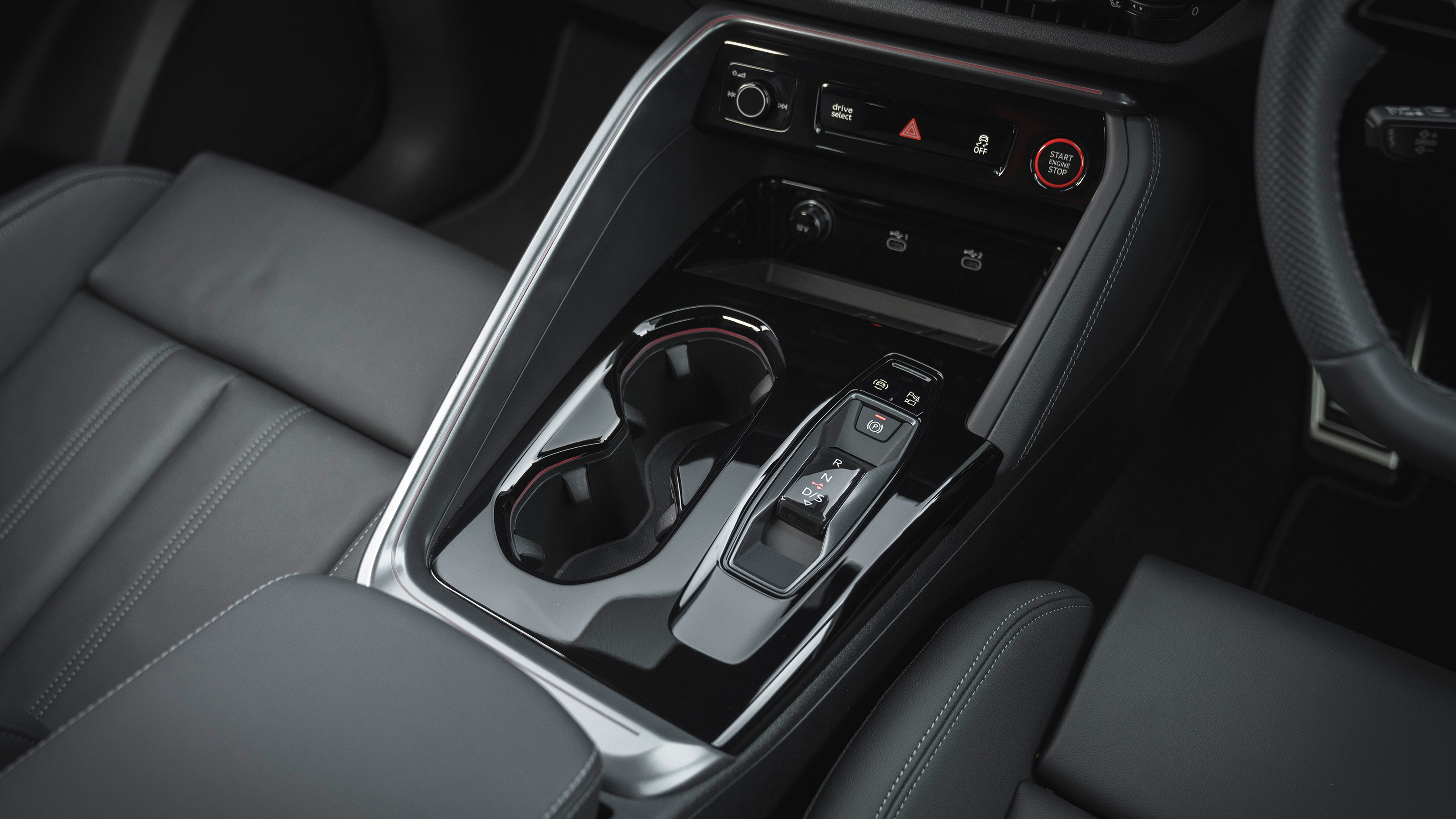 Audi Q5 Sportback - centre console
