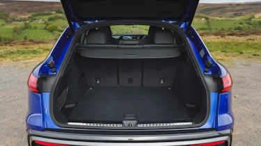 Audi Q5 Sportback - boot