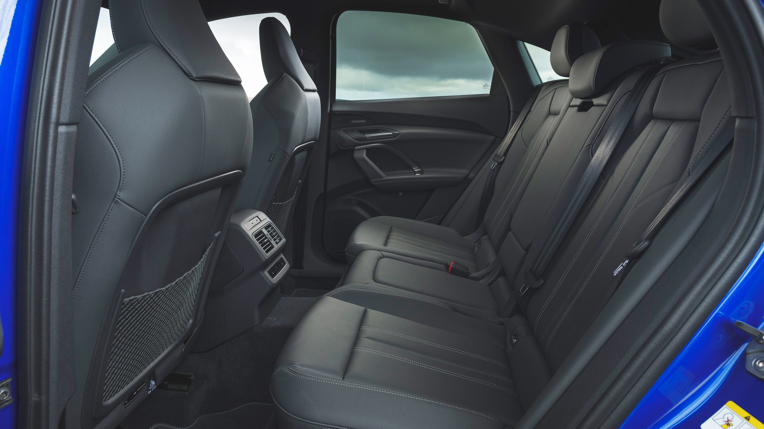 Audi Q5 Sportback - rear seats