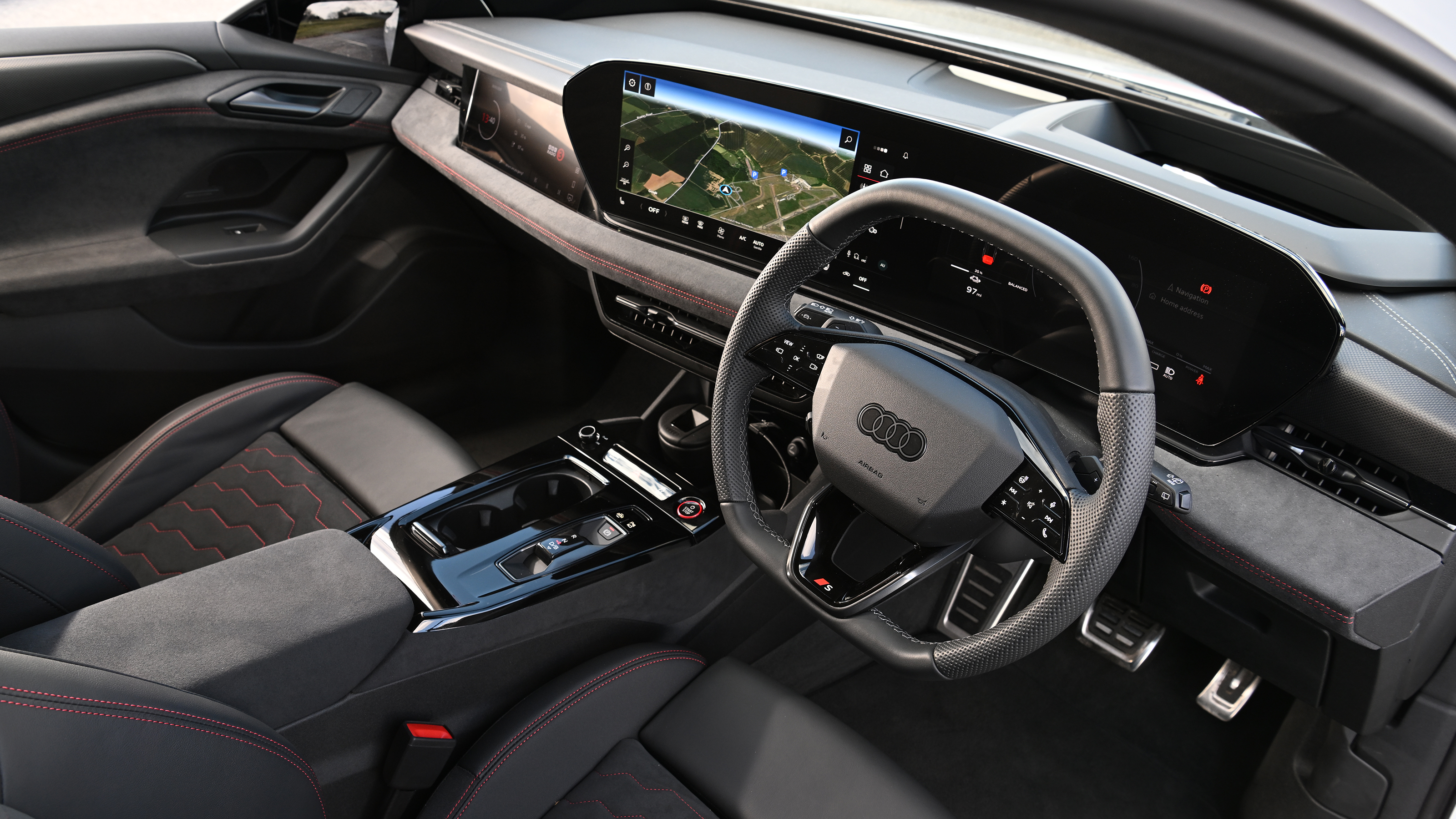 Audi S6 Avant e-tron - interior 