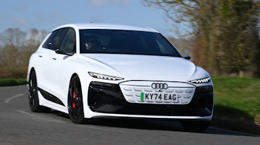 Audi S6 Avant e-tron - front cornering