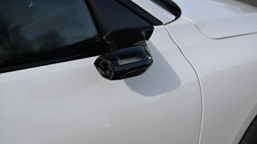 Audi S6 Avant e-tron - side camera