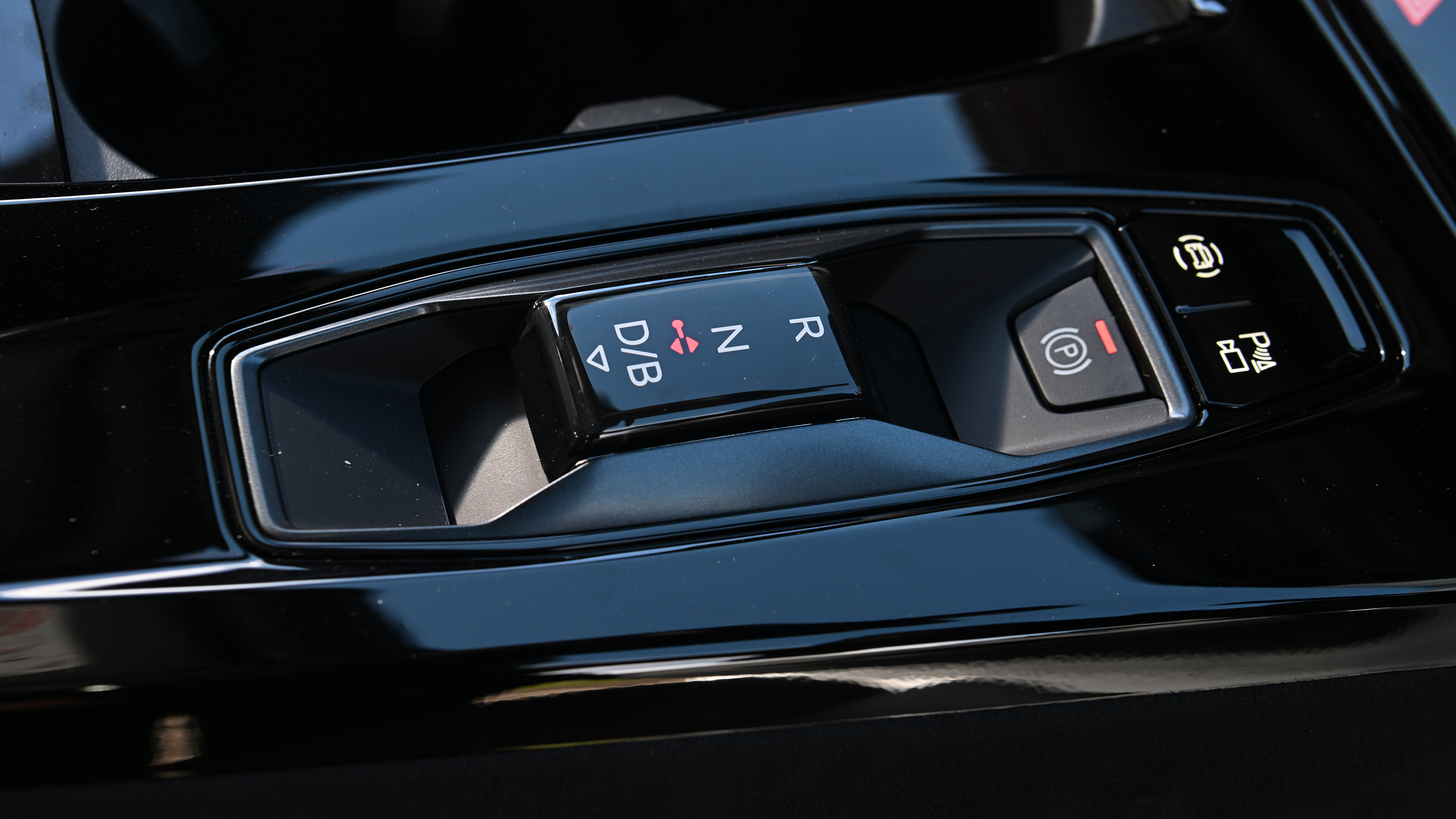 Audi S6 Avant e-tron - centre console 