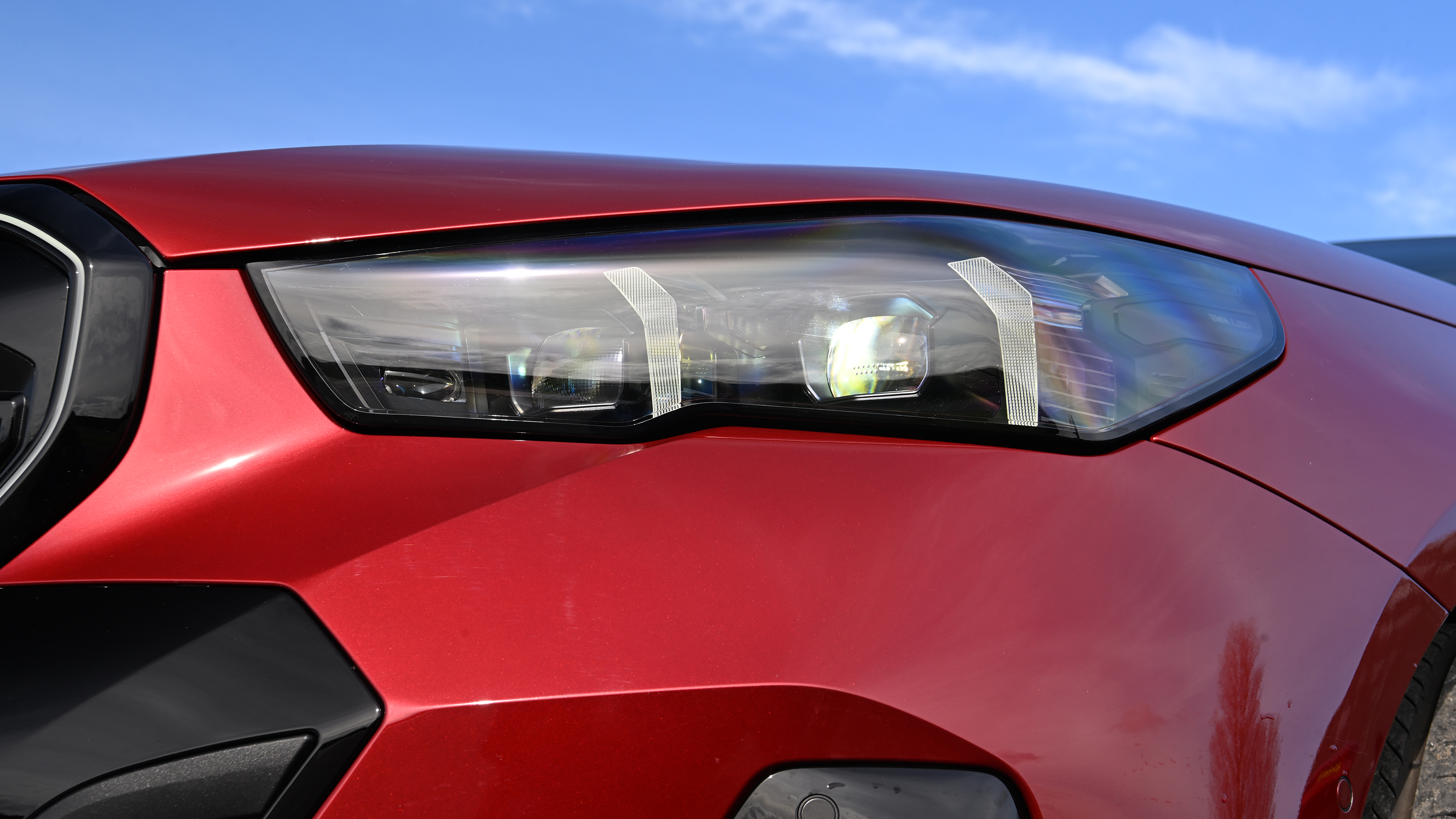 BMW i5 Touring M60 xDrive - front headlight 