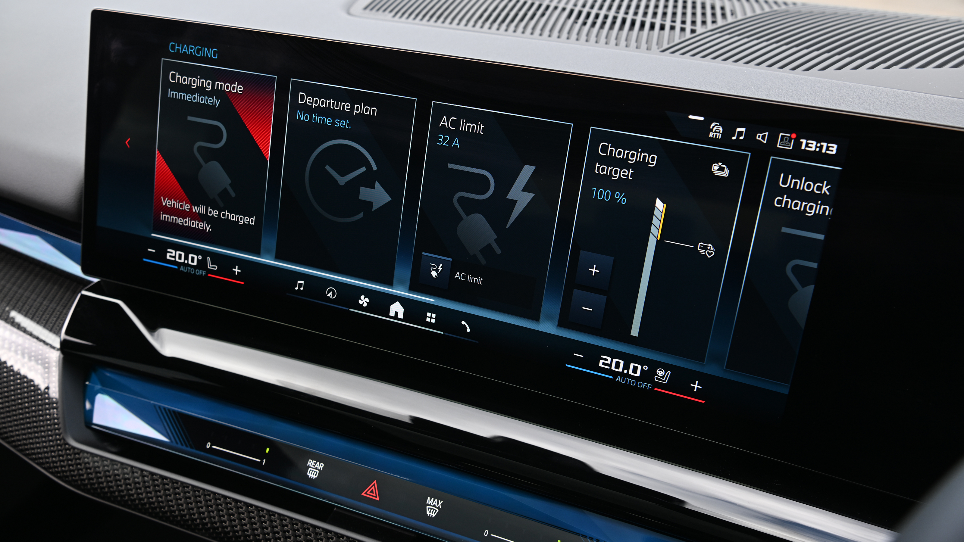 BMW i5 Touring M60 xDrive - infotainment screen 