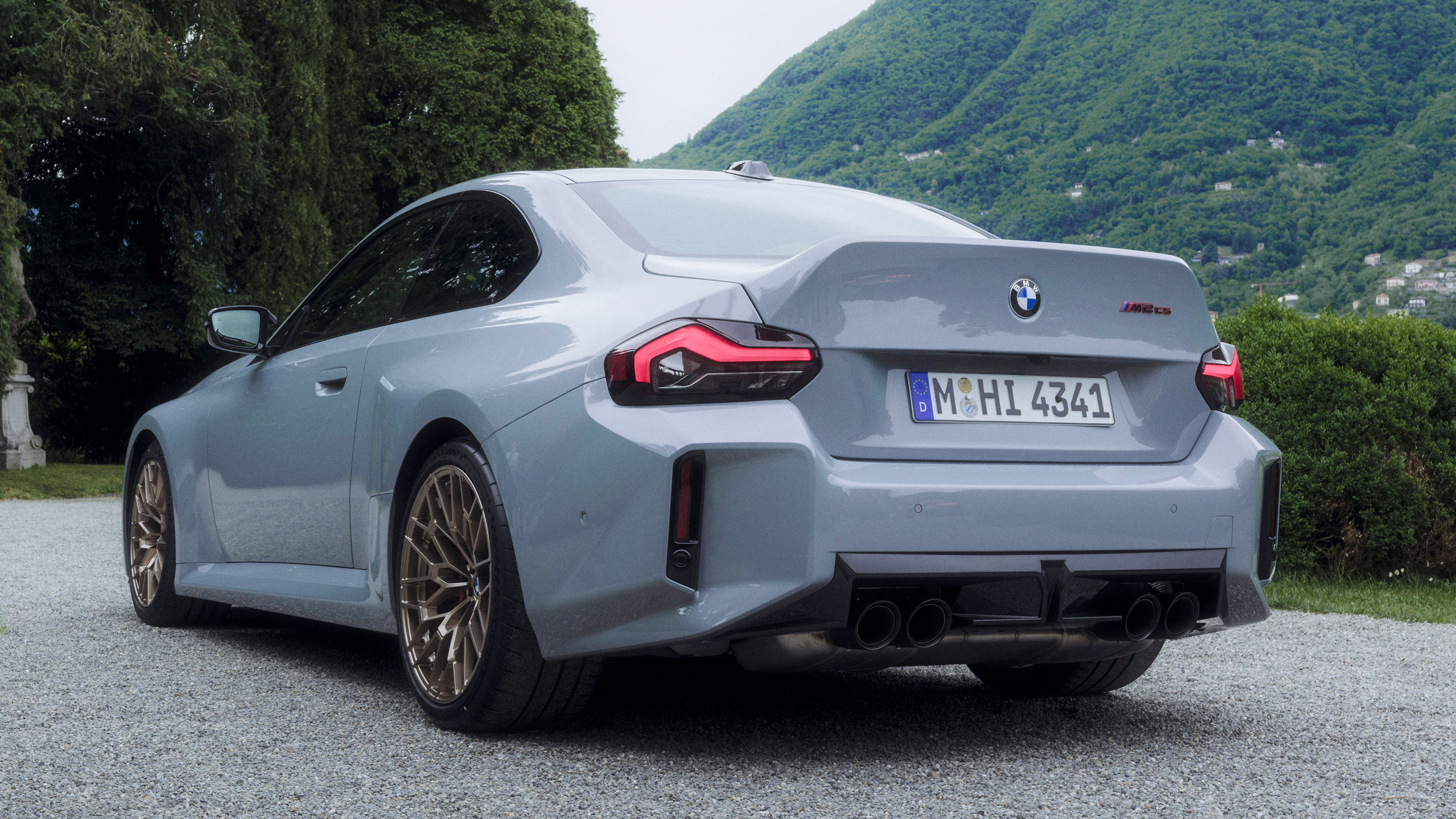 BMW M2 CS - rear