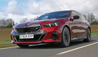 BMW i5 Touring - main image