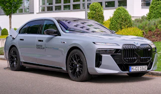 BMW i7 prototype with solid state battery - front 3/4