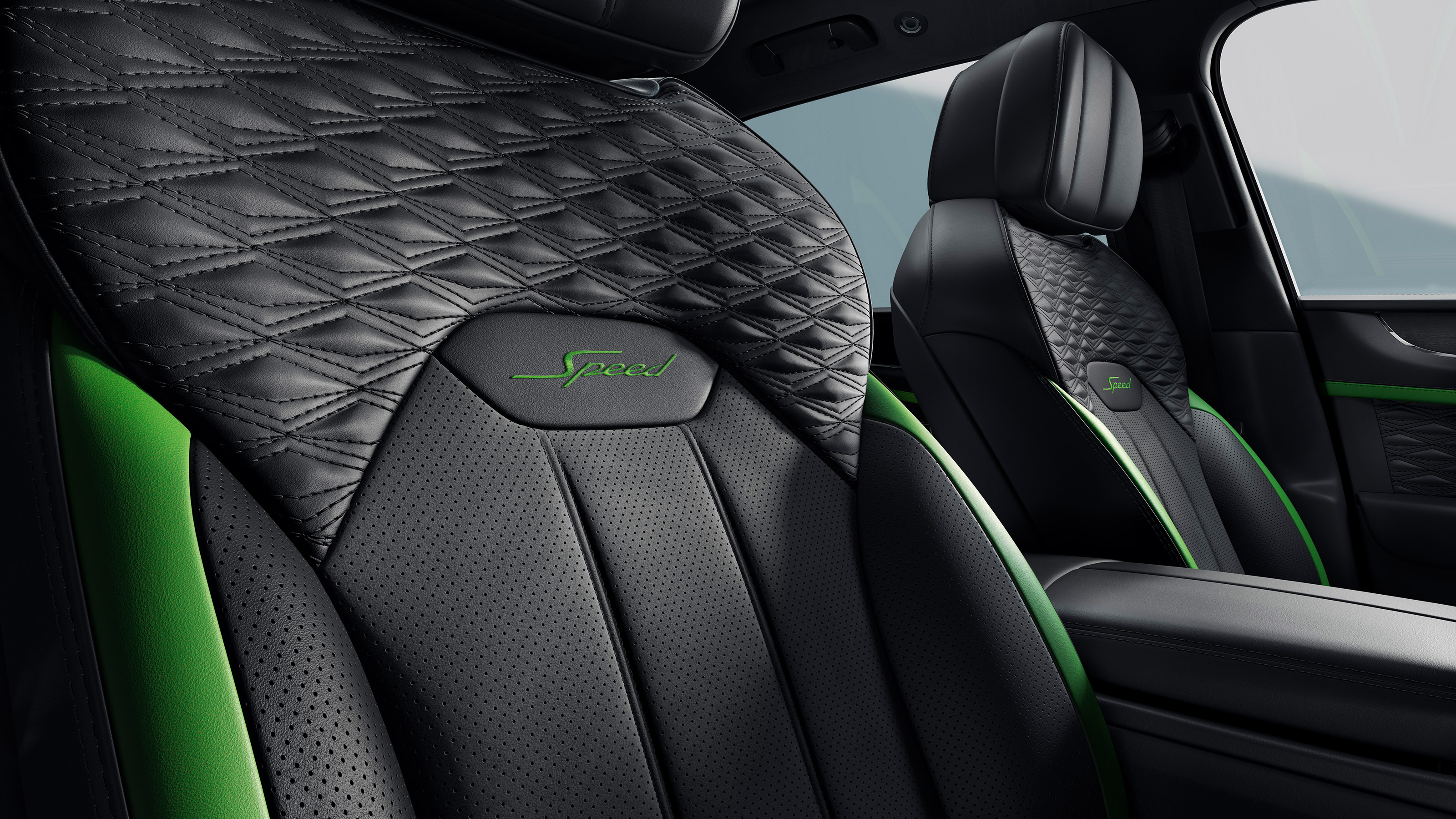Bentley Bentayga Speed - front seats