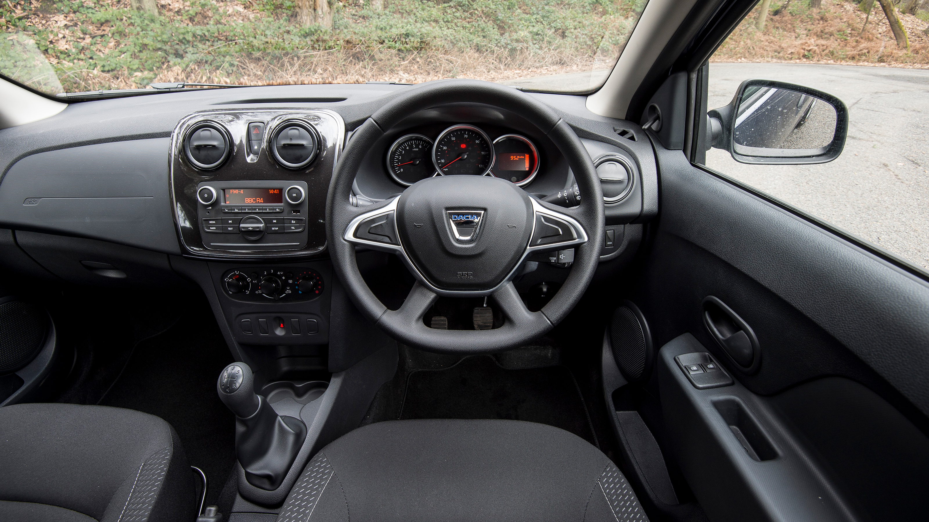 Dacia Sandero - dashboard