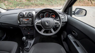 Dacia Sandero - dashboard