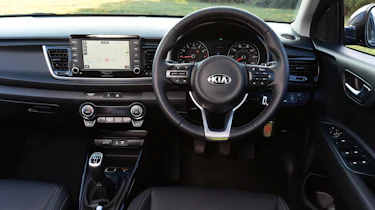 Kia Rio - dashboard